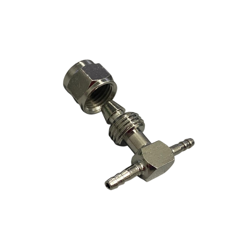C59C - Conexão em “T” – Ø2,4mm x Ø3,3mm x Ø2,4mm (Espigão x Rosca x Espigão)